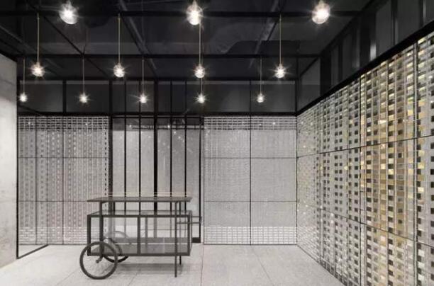 展會(huì)搭建布置中一般使用什么玻璃？其特性又有那些？