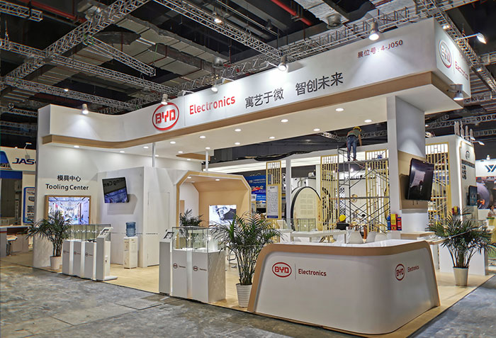 上海特裝機(jī)械展臺(tái)搭建上大機(jī)器該如何搬運(yùn)？有幾點(diǎn)不可忽視